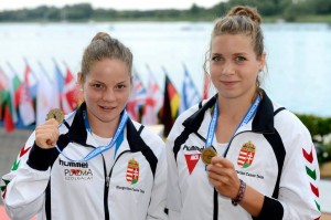2014 euro canoe sprint  c2 500 Hungary holding medals